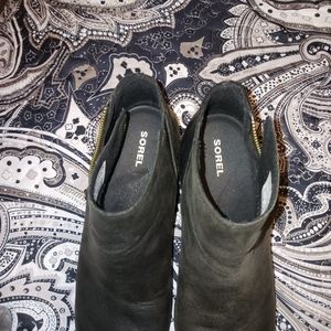 Sorel Leather waterproof wedge boots Size 9 Grey